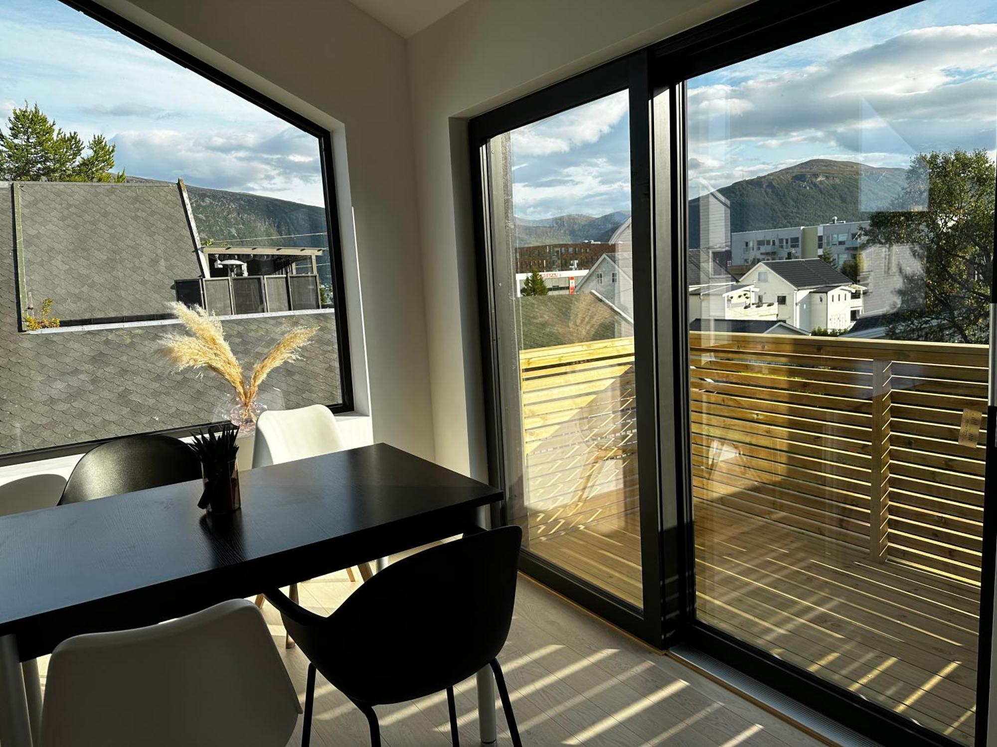 Skagesund Guest House With Free Parking 트롬쇠 외부 사진